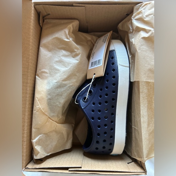 Native Shoes - Jefferson, Kids Shoe - Picture 2 of 5